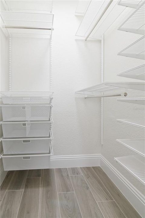 Middle bedroom walk in closet