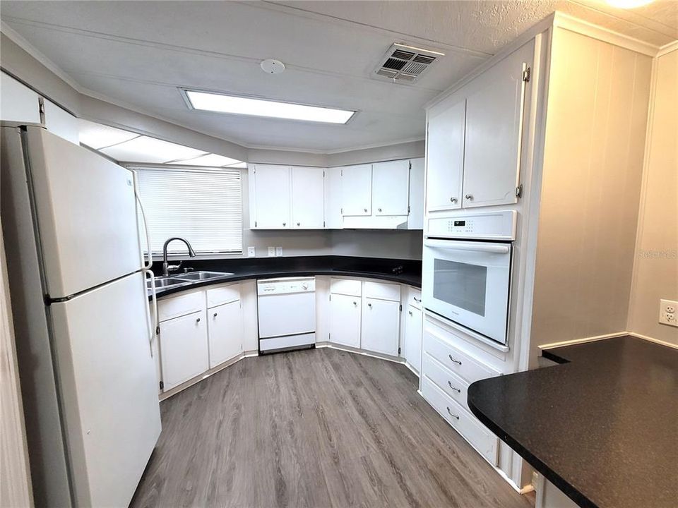 For Rent: $1,675 (2 beds, 2 baths, 1254 Square Feet)