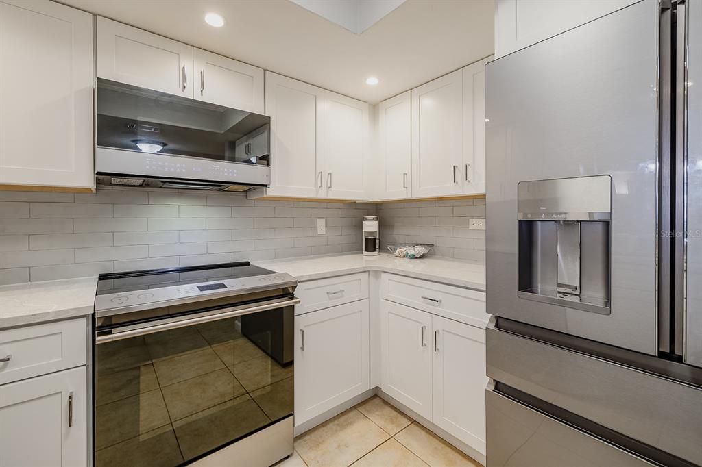 For Sale: $375,000 (2 beds, 2 baths, 1344 Square Feet)