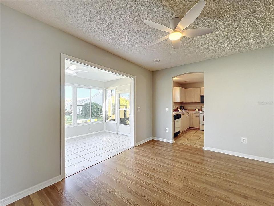 For Sale: $289,500 (2 beds, 2 baths, 1383 Square Feet)