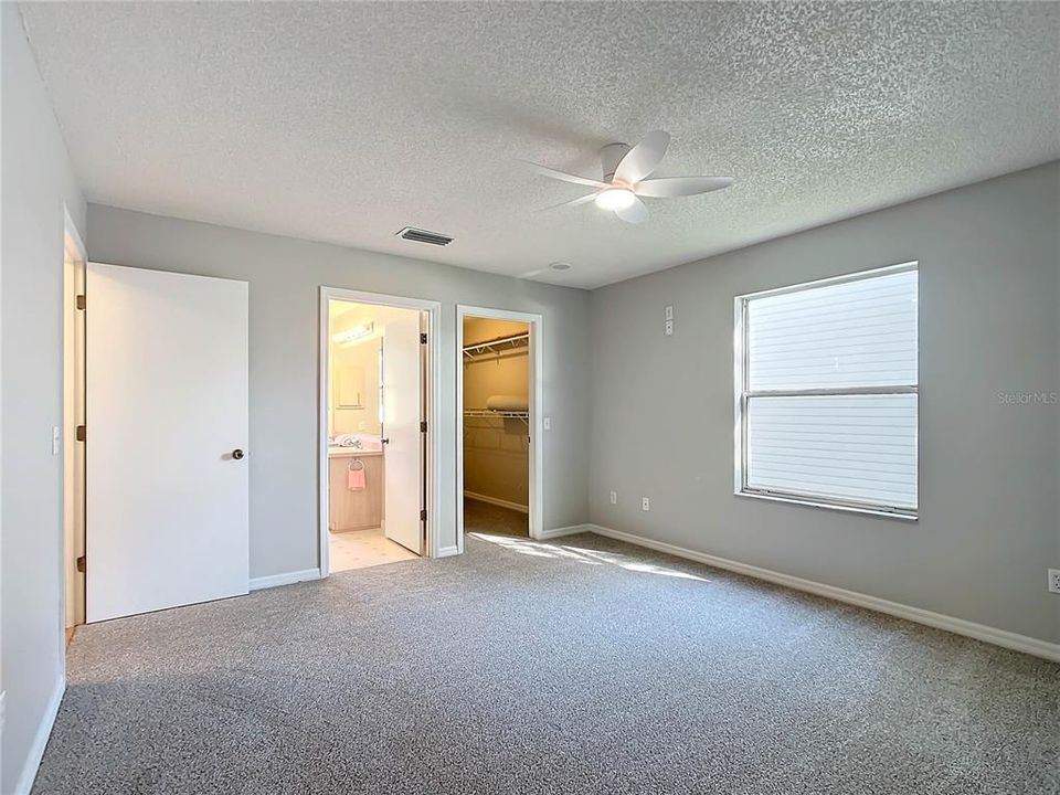 For Sale: $289,500 (2 beds, 2 baths, 1383 Square Feet)