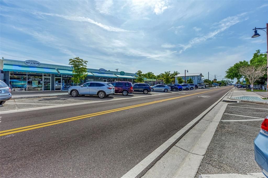 出租: $7,500 (2 贝兹, 3 浴室, 1402 平方英尺)