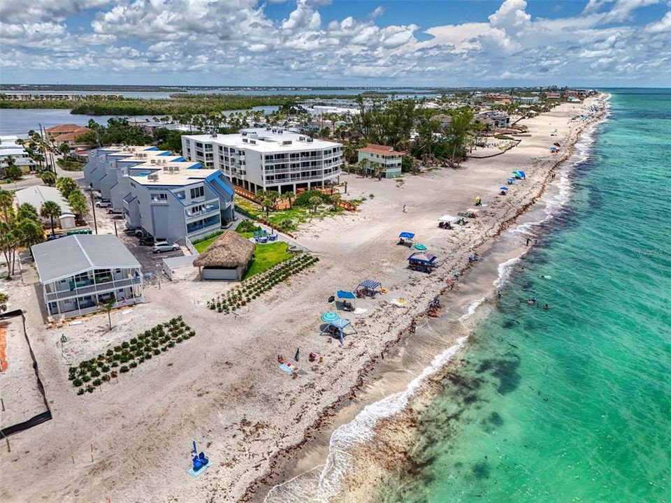 出租: $7,500 (2 贝兹, 3 浴室, 1402 平方英尺)