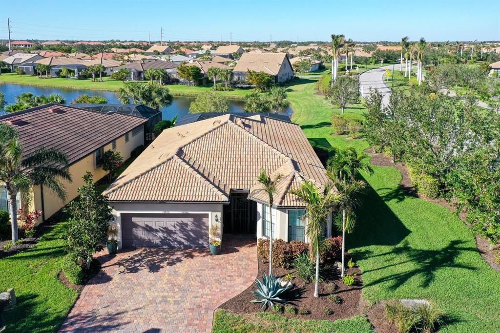 Luxurious Abbeyville with Saltwater Pool