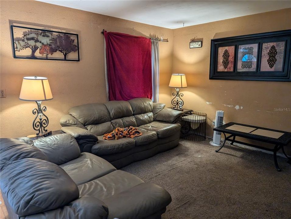 For Sale: $199,000 (2 beds, 2 baths, 1296 Square Feet)