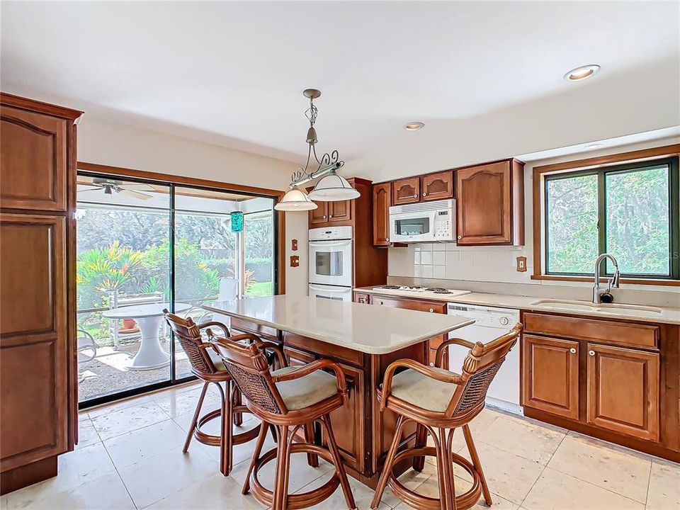 KITCHEN ISLAND