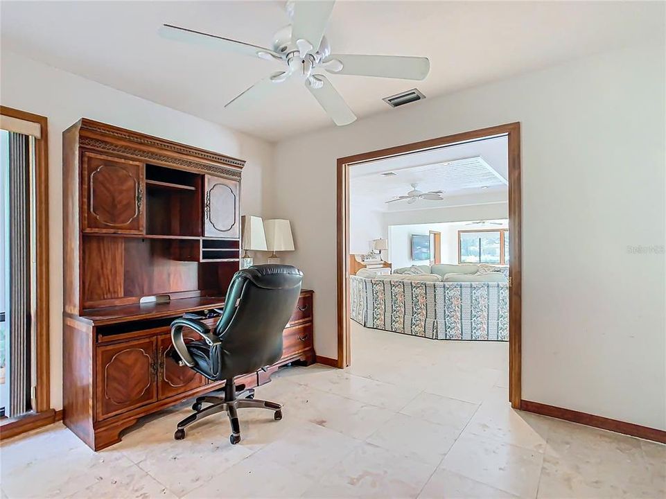 For Sale: $349,000 (3 beds, 2 baths, 1793 Square Feet)