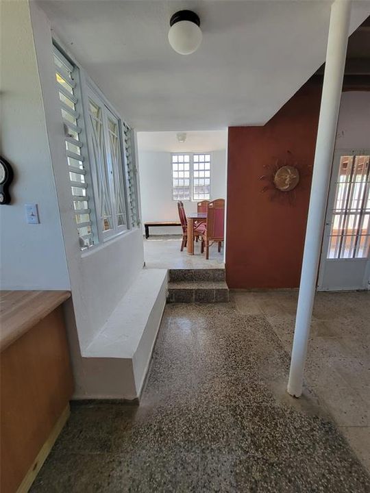 En Venta: $250,000 (3 camas, 2 baños, 1200 Pies cuadrados)