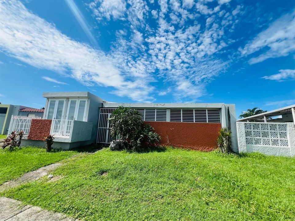 En Venta: $250,000 (3 camas, 2 baños, 1200 Pies cuadrados)