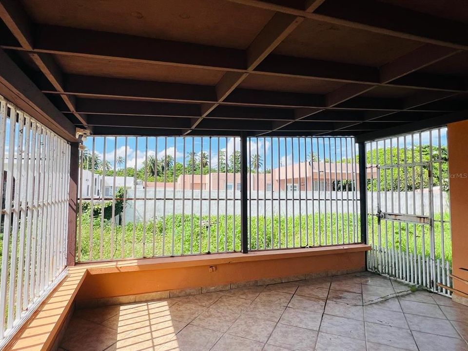 En Venta: $250,000 (3 camas, 2 baños, 1200 Pies cuadrados)