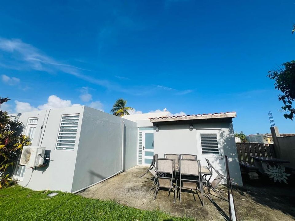 En Venta: $299,000 (3 camas, 2 baños, 1200 Pies cuadrados)