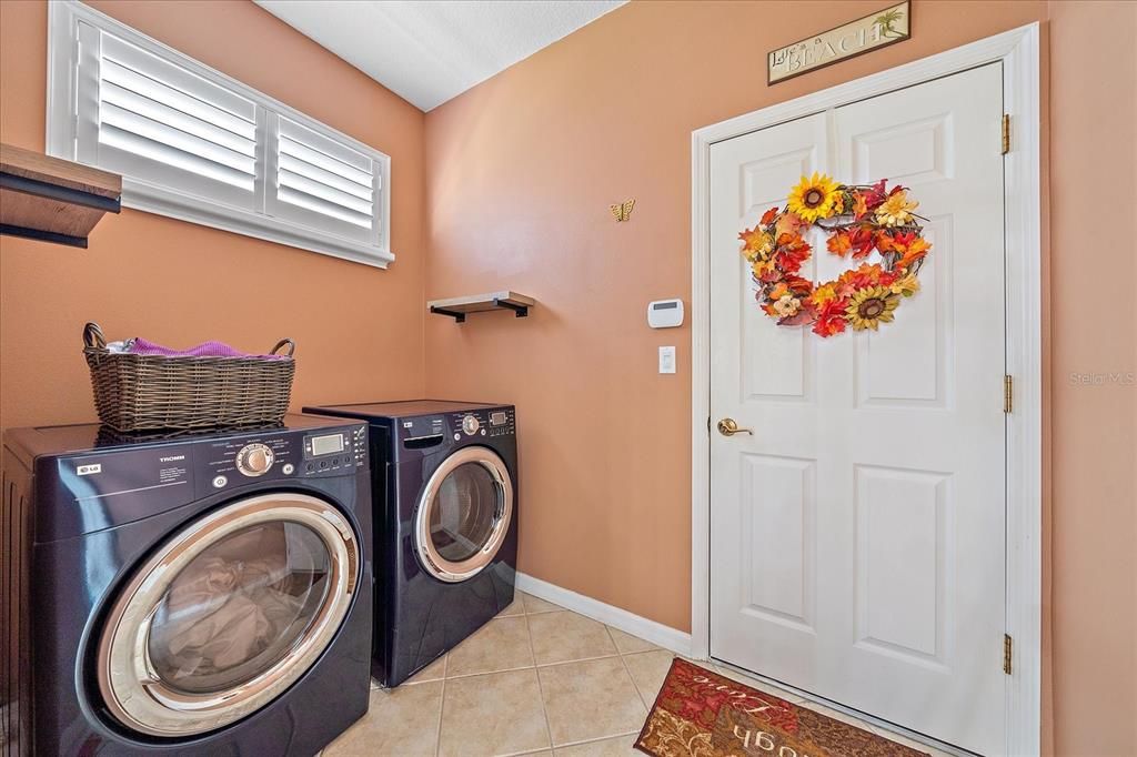 For Sale: $479,900 (3 beds, 2 baths, 1836 Square Feet)