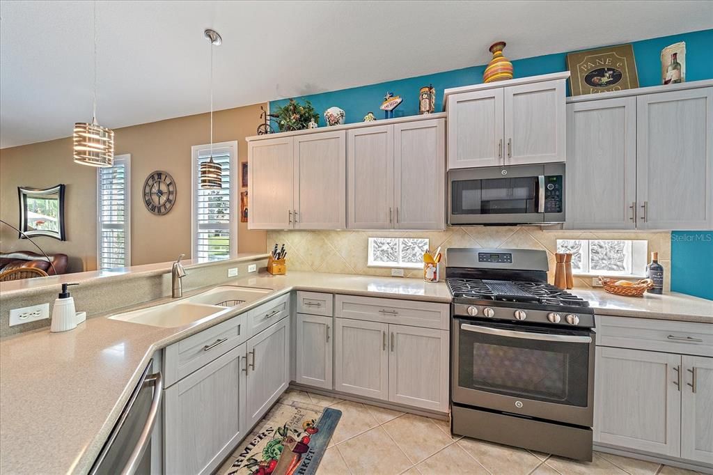 For Sale: $479,900 (3 beds, 2 baths, 1836 Square Feet)