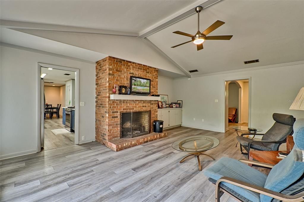 Kitchen access from family room