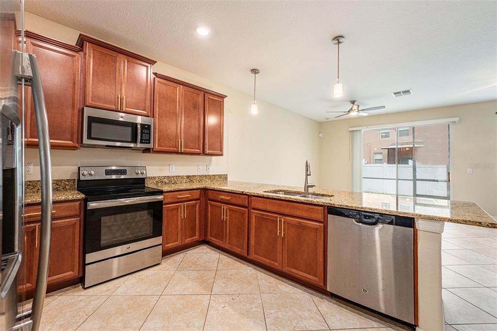 For Sale: $254,000 (2 beds, 2 baths, 1374 Square Feet)