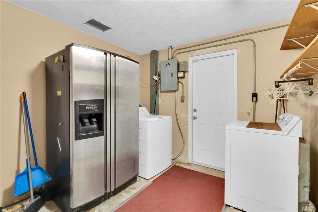 For Sale: $249,900 (2 beds, 2 baths, 1392 Square Feet)