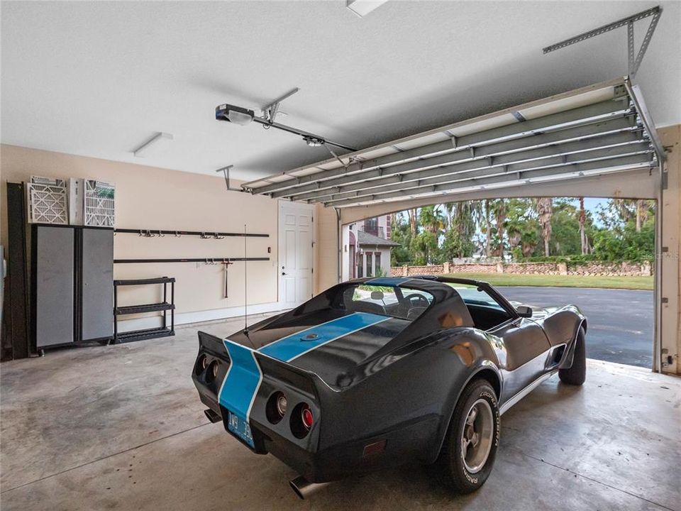 oversized 3 car garage