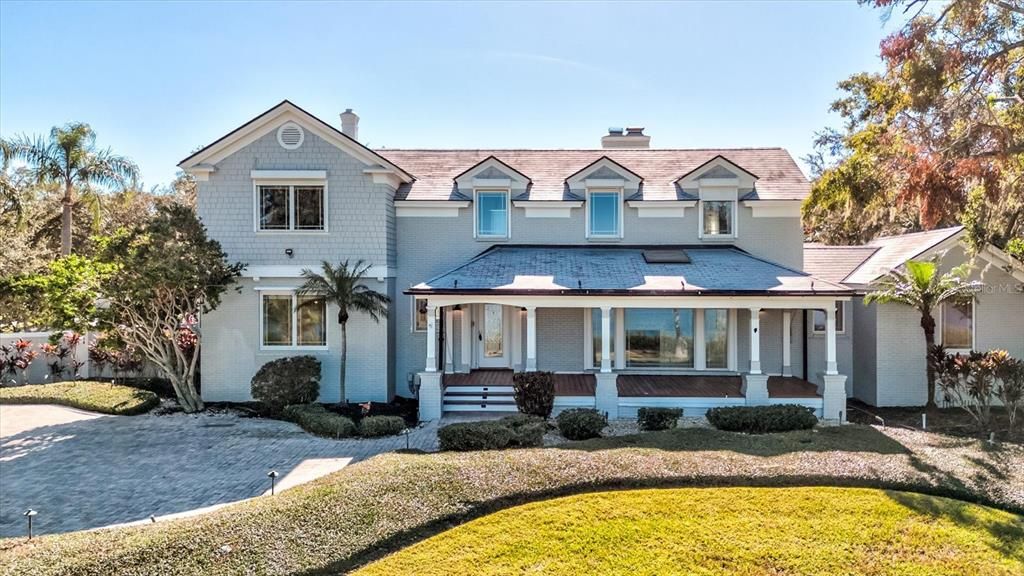 For Sale: $2,600,000 (8 beds, 6 baths, 7886 Square Feet)