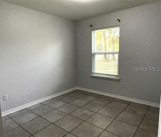 For Rent: $1,850 (3 beds, 2 baths, 1017 Square Feet)