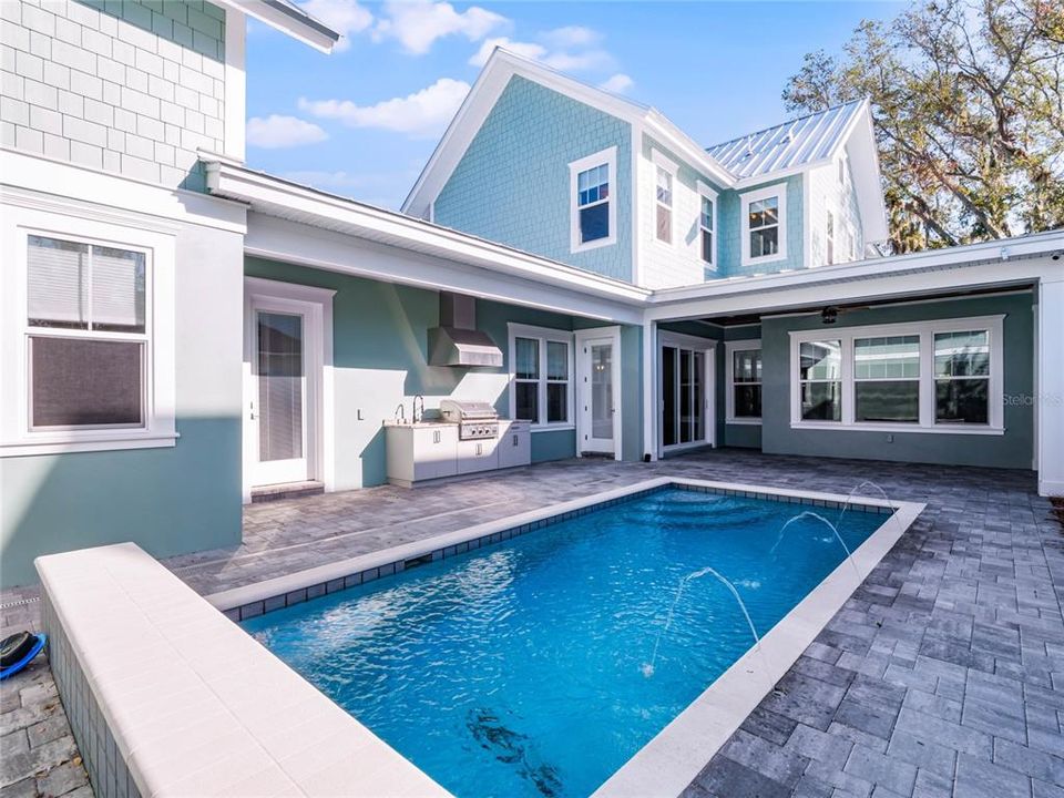 Private courtyard Salt water pool