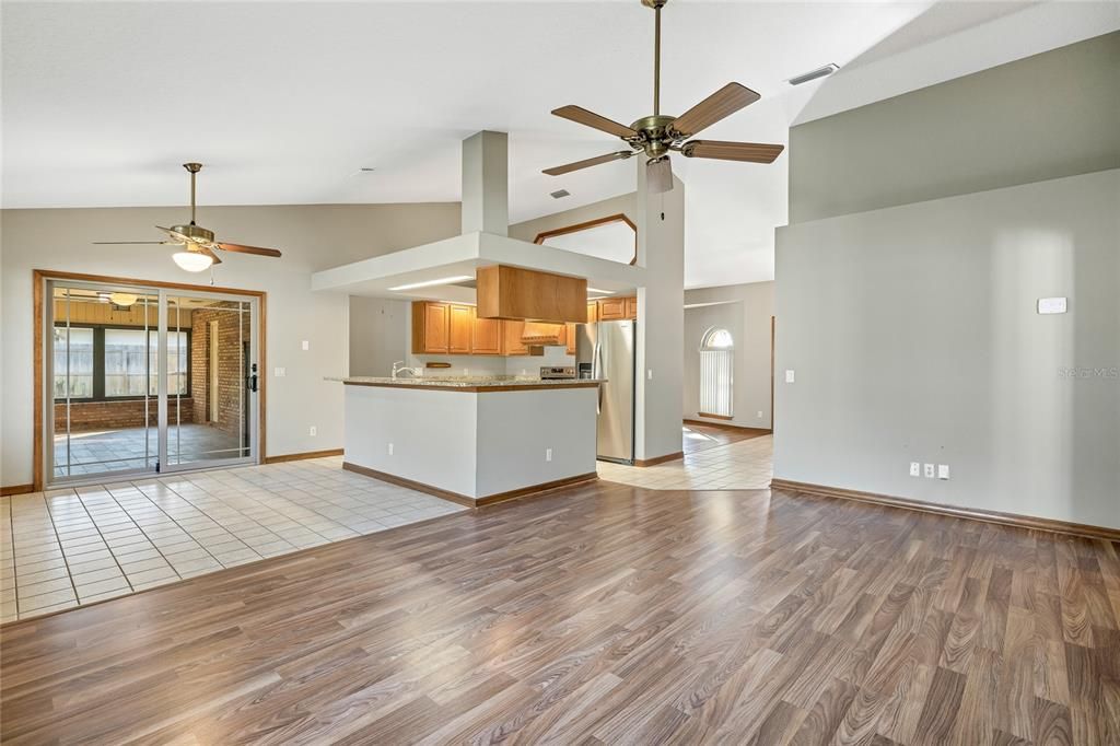 For Sale: $512,500 (3 beds, 2 baths, 1918 Square Feet)