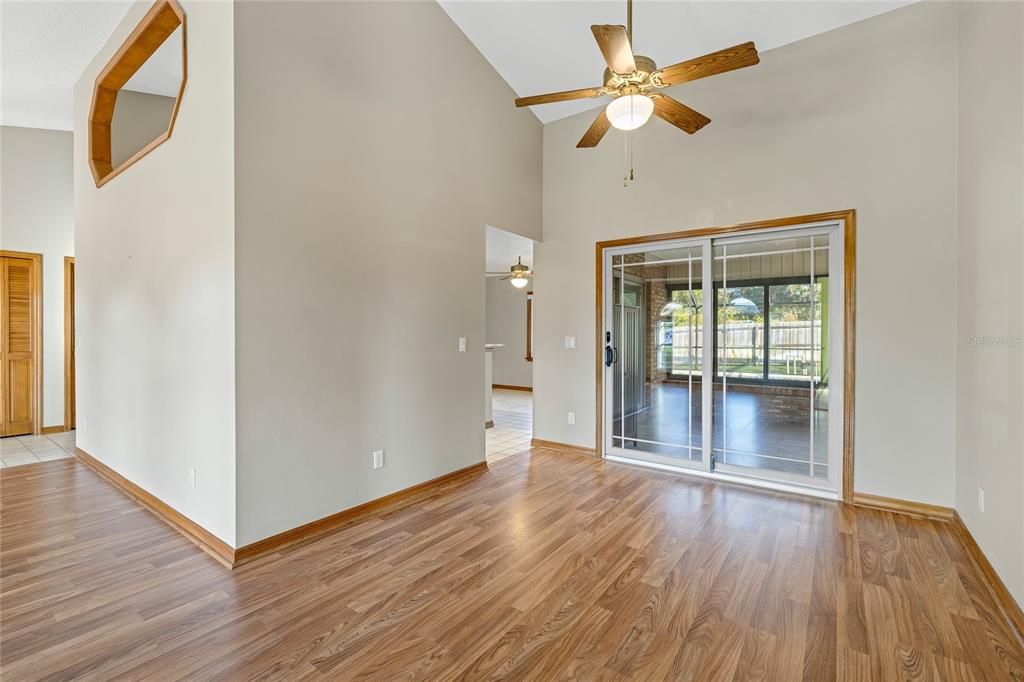 For Sale: $512,500 (3 beds, 2 baths, 1918 Square Feet)