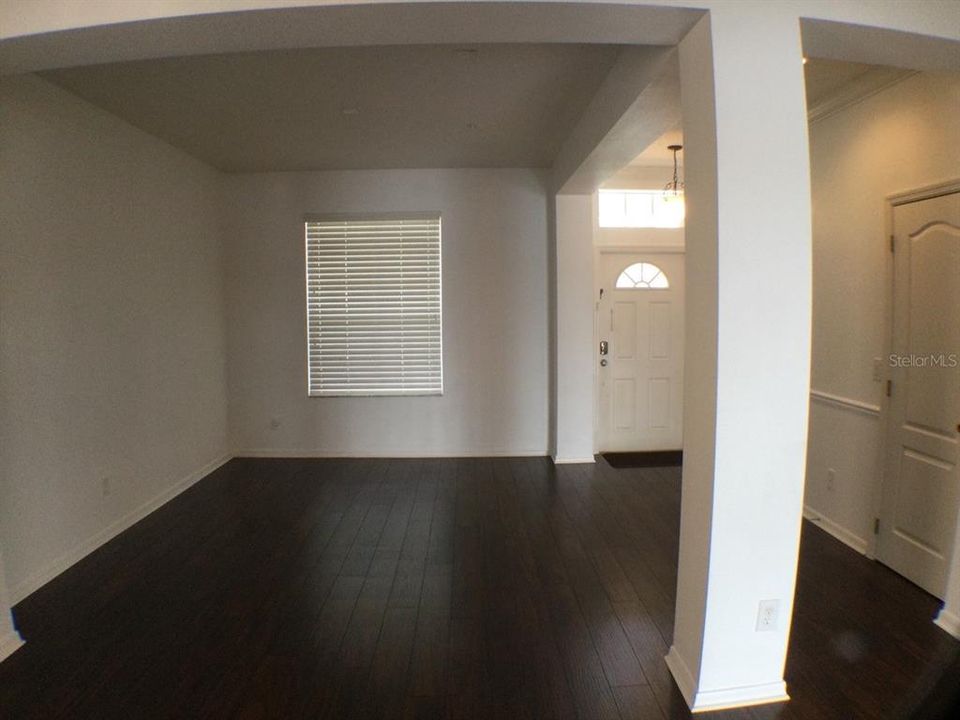 For Rent: $2,795 (3 beds, 2 baths, 2810 Square Feet)