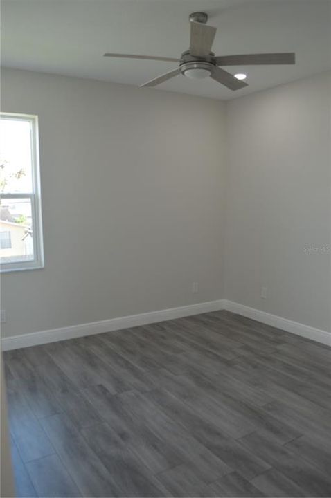 Upstairs guest bedroom