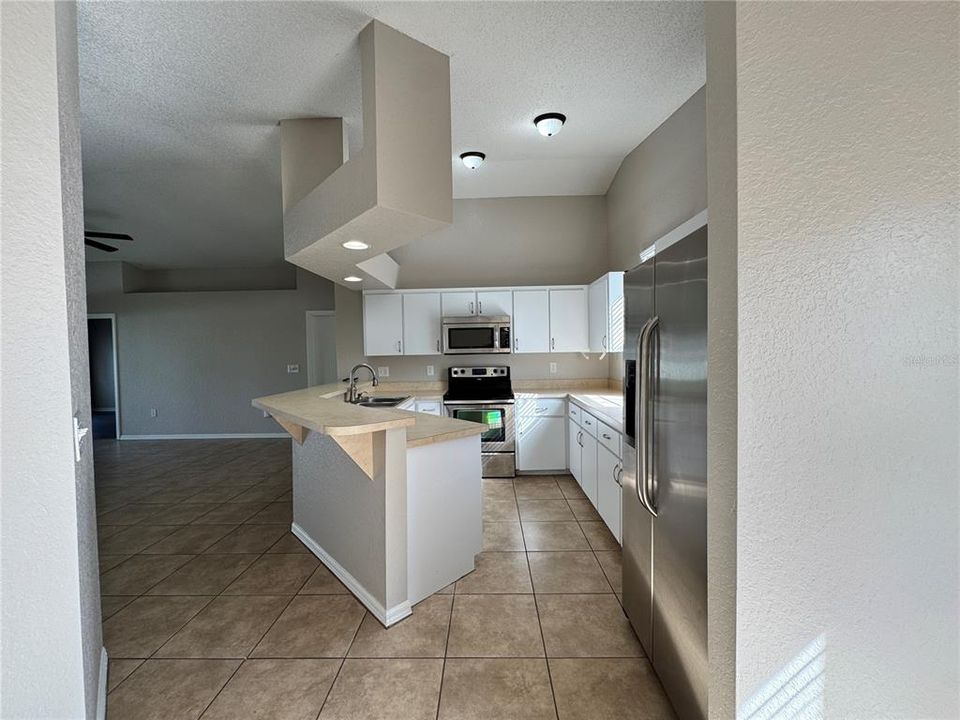 For Sale: $259,900 (3 beds, 2 baths, 1252 Square Feet)