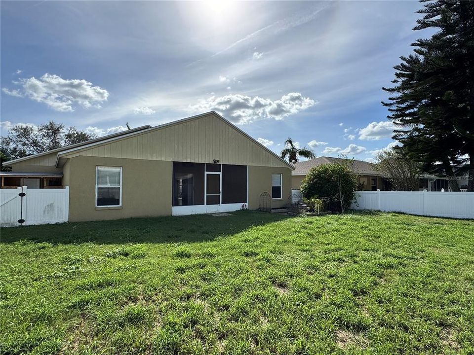 For Sale: $259,900 (3 beds, 2 baths, 1252 Square Feet)