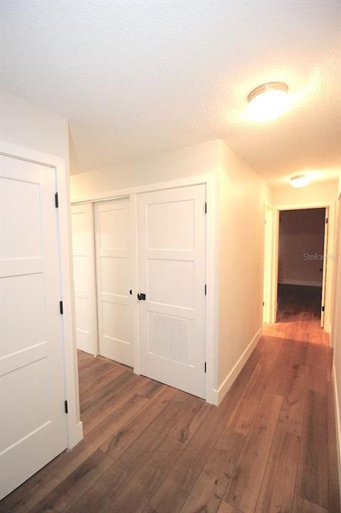 For Sale: $182,000 (2 beds, 2 baths, 1006 Square Feet)