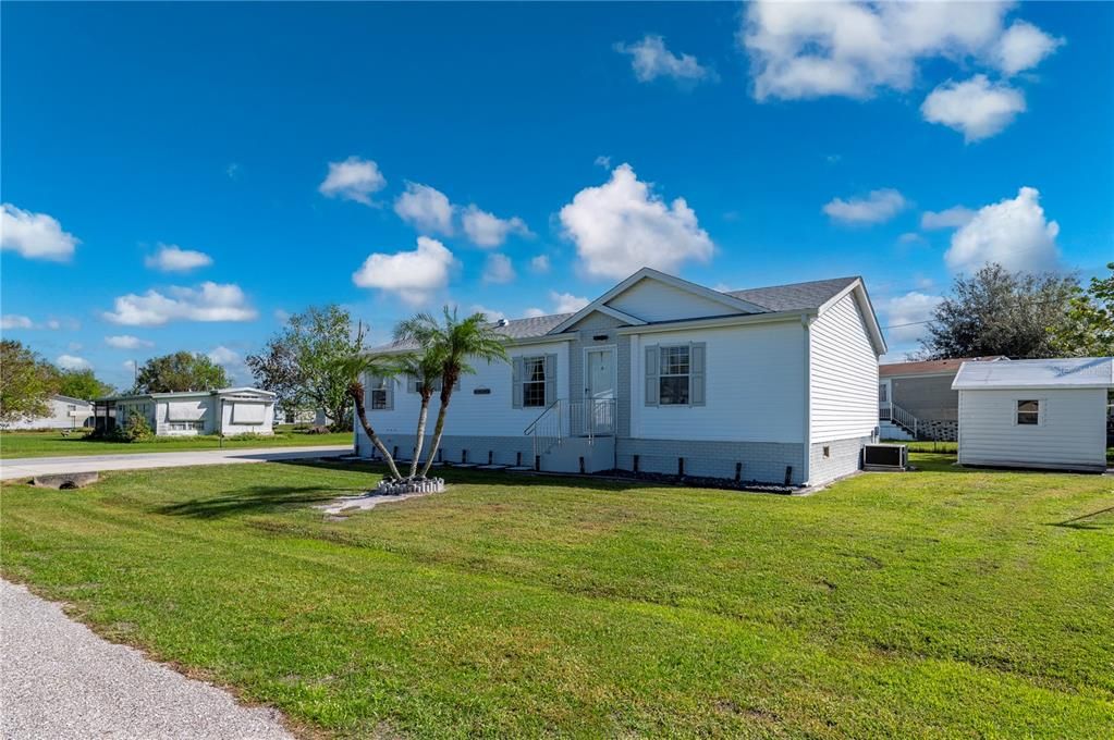 For Sale: $265,000 (3 beds, 2 baths, 1248 Square Feet)