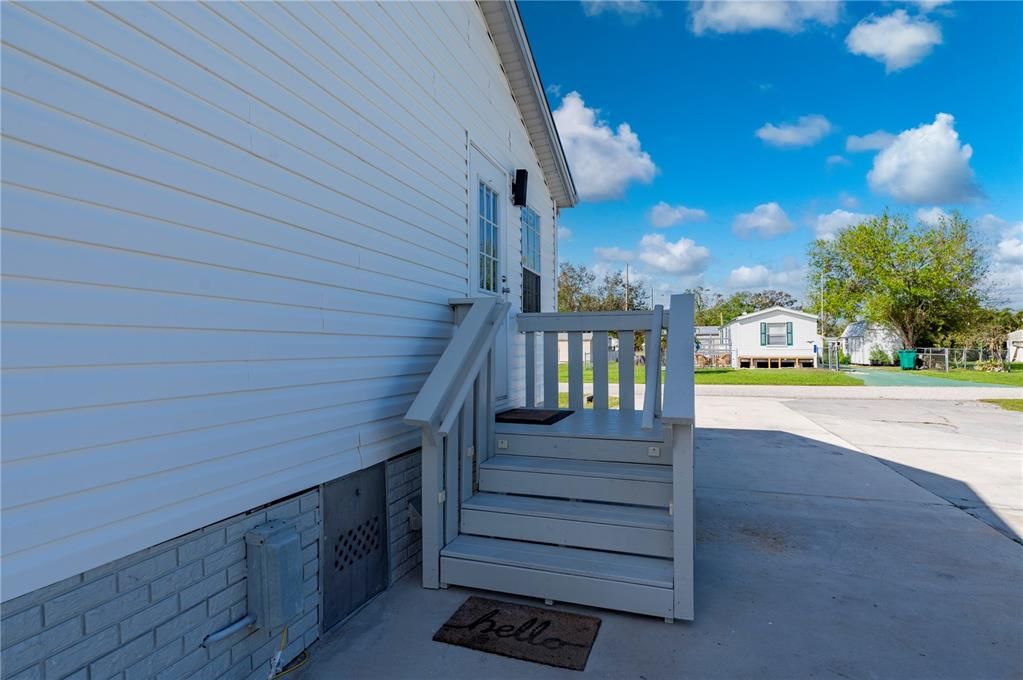 For Sale: $265,000 (3 beds, 2 baths, 1248 Square Feet)