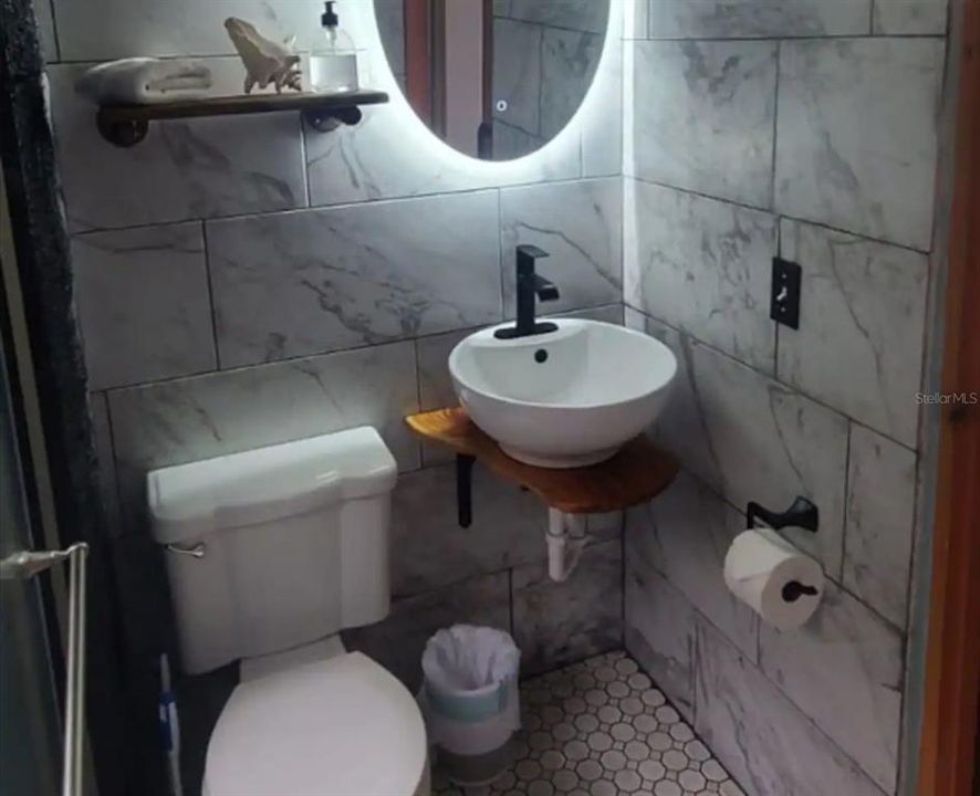 На продажу: $670,000 (4 спален, 0 ванн, 2000 Квадратных фут)