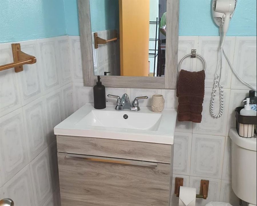 На продажу: $670,000 (4 спален, 0 ванн, 2000 Квадратных фут)