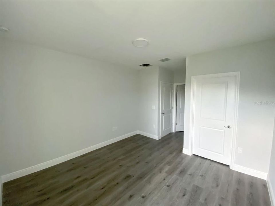 For Rent: $1,800 (3 beds, 2 baths, 1162 Square Feet)