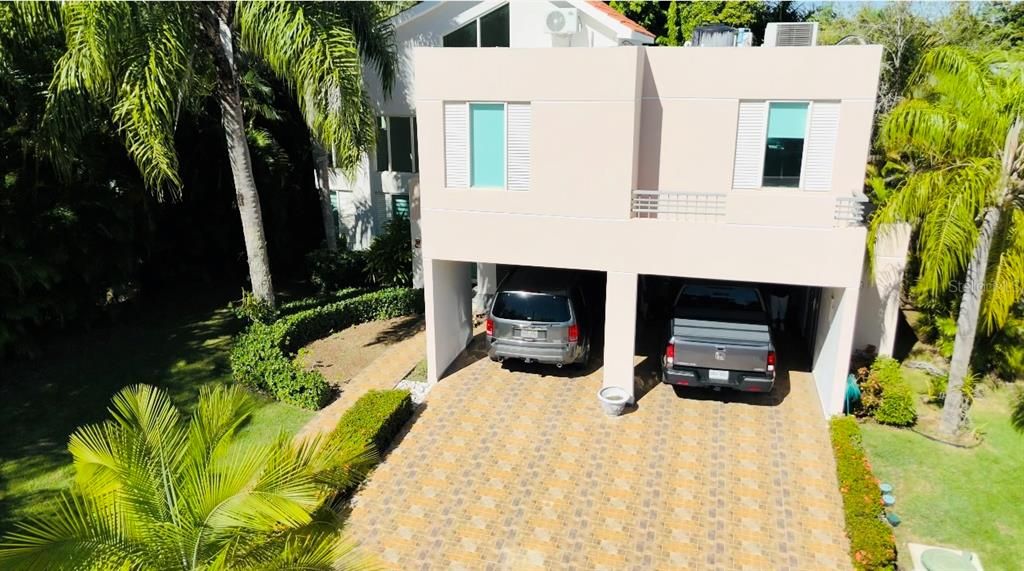 En Venta: $660,000 (5 camas, 4 baños, 3500 Pies cuadrados)