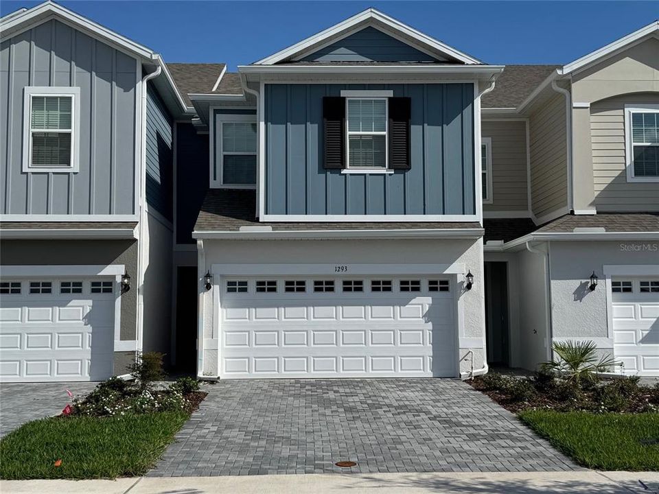 Recently Sold: $383,990 (3 beds, 2 baths, 1636 Square Feet)