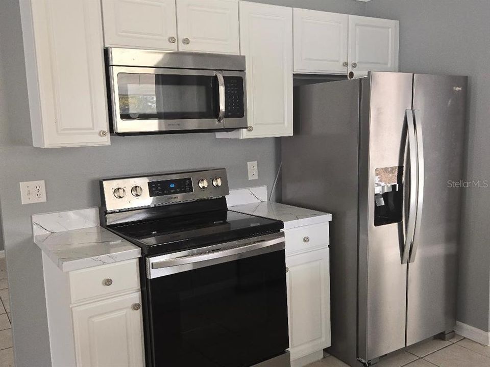 For Rent: $2,200 (4 beds, 2 baths, 1819 Square Feet)