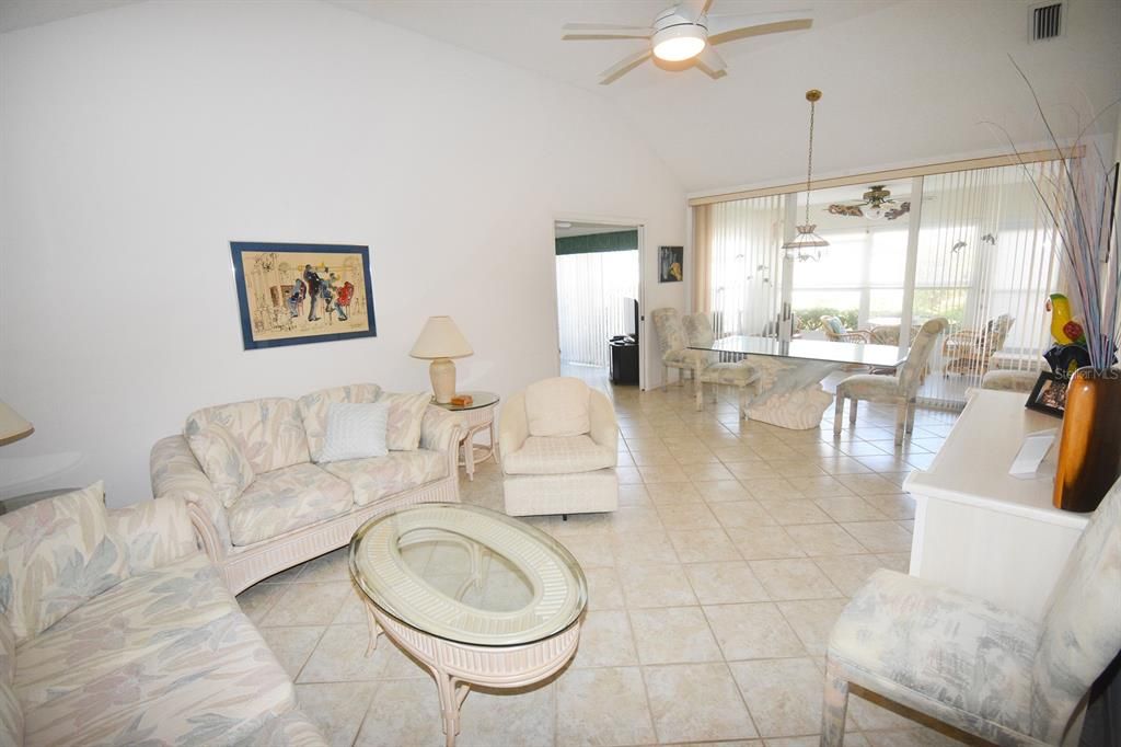 For Sale: $389,000 (2 beds, 2 baths, 1748 Square Feet)