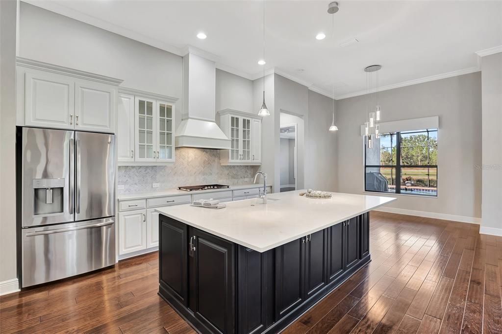 Breakfast Bar Seating and Quartz Countertops