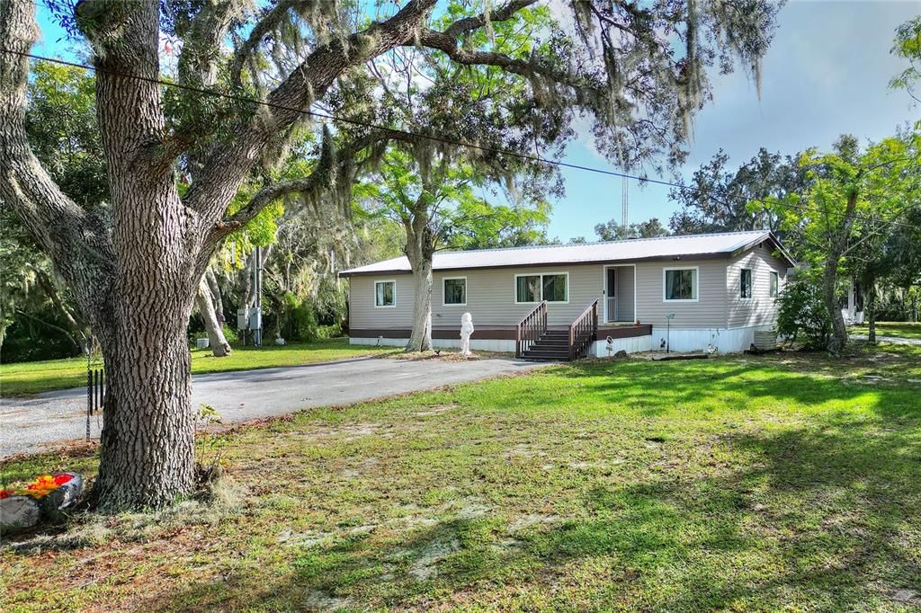 For Sale: $499,000 (3 beds, 2 baths, 1800 Square Feet)