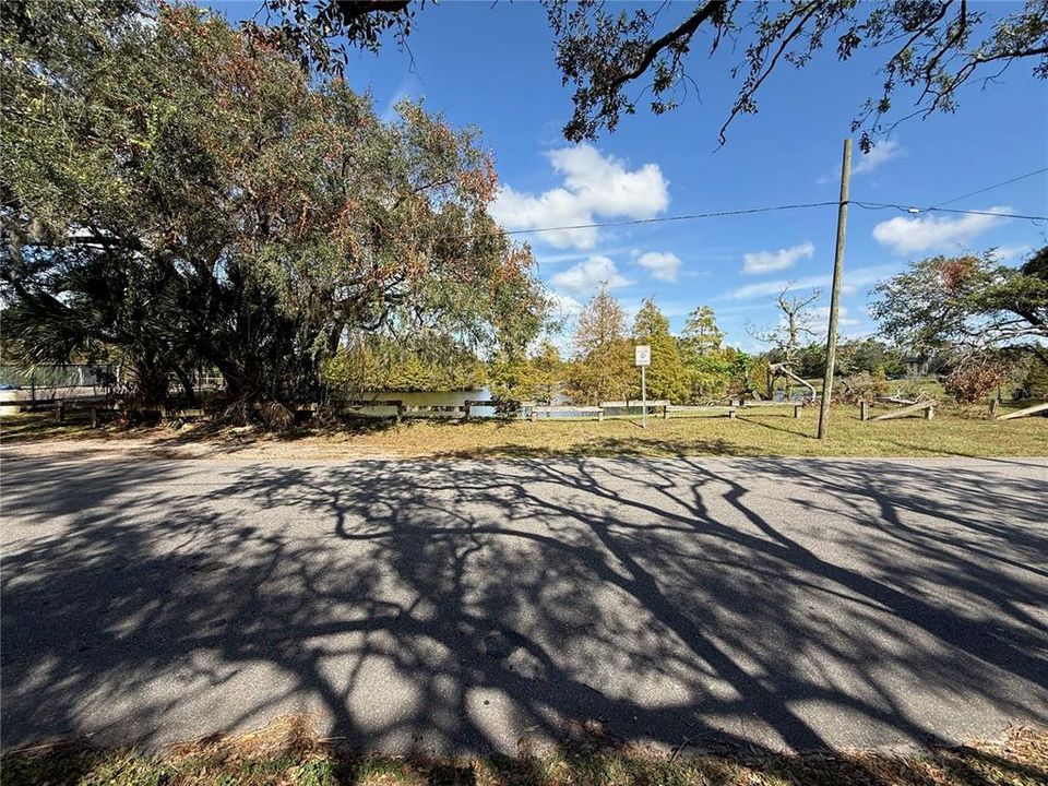 Active With Contract: $249,999 (3 beds, 2 baths, 1371 Square Feet)