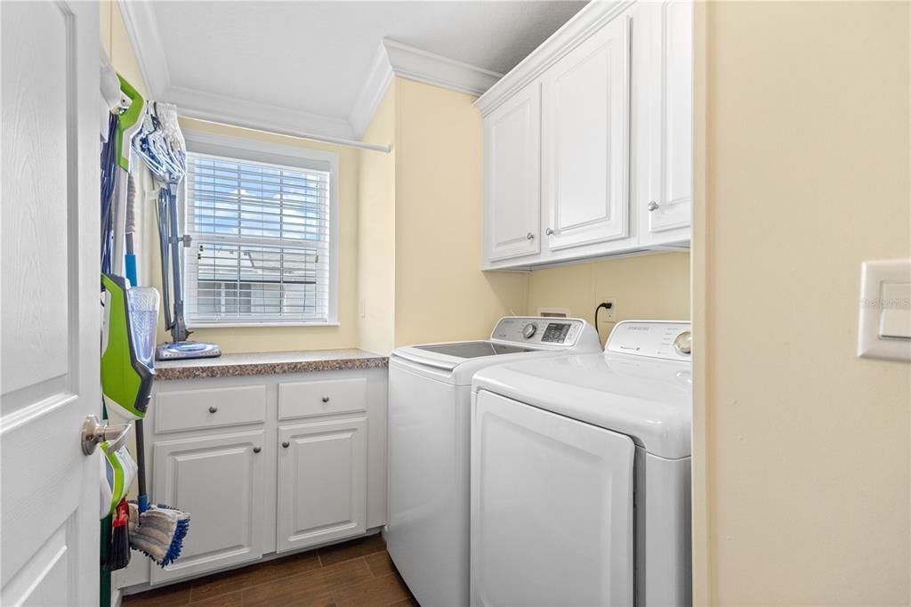 For Sale: $289,000 (2 beds, 2 baths, 1404 Square Feet)