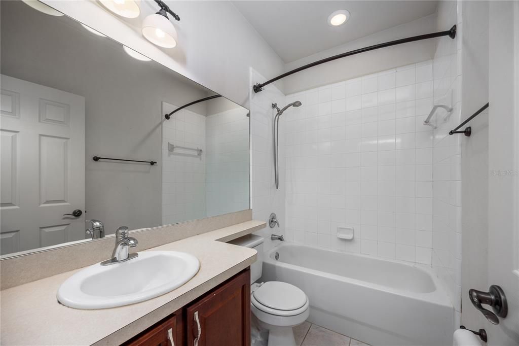 For Sale: $259,000 (2 beds, 2 baths, 1328 Square Feet)