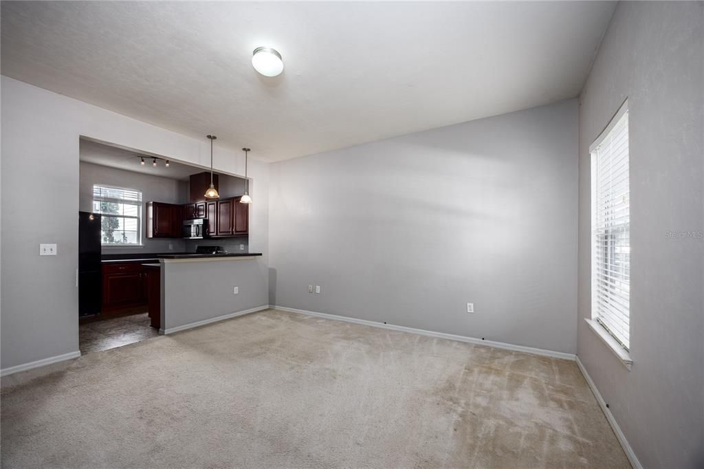 For Sale: $259,000 (2 beds, 2 baths, 1328 Square Feet)