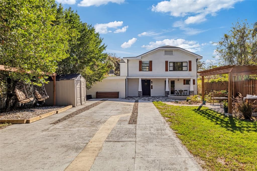 For Sale: $750,000 (4 beds, 3 baths, 1940 Square Feet)