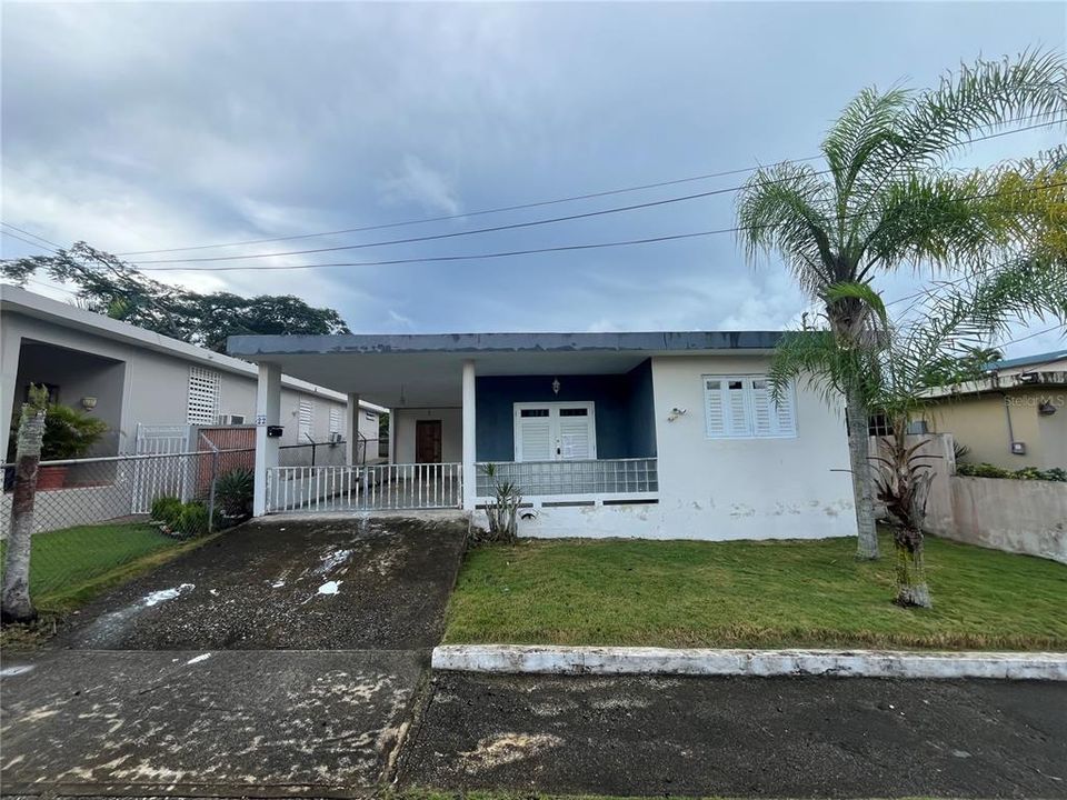 最近售出: $123,000 (2 贝兹, 1 浴室, 950 平方英尺)