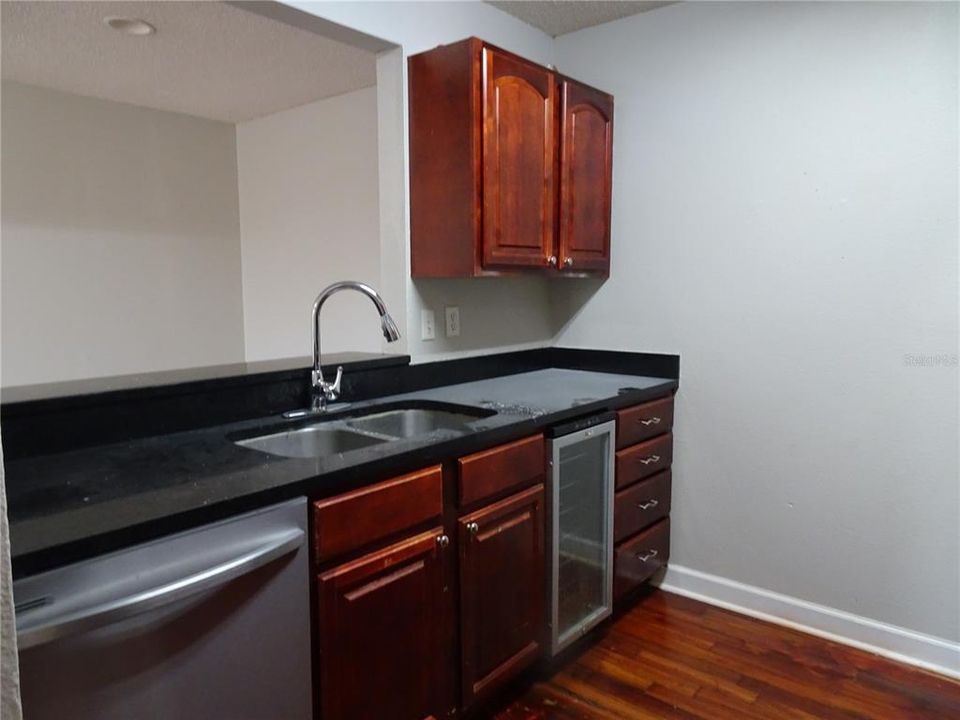 For Sale: $228,000 (4 beds, 2 baths, 1192 Square Feet)