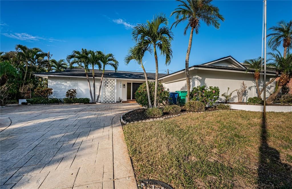 For Sale: $722,400 (3 beds, 2 baths, 1680 Square Feet)